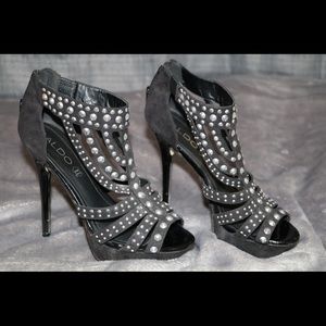ALDO SZ 8 Black Jeweled Heels